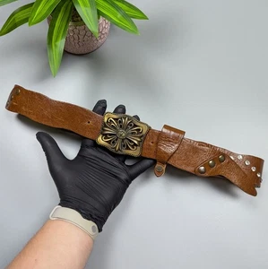 Cintura western Y2K pelle marrone fibbia ottone rivetti borchie vintage boho taglia M/L - Foto 1 di 16