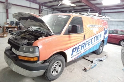 2018 Chevrolet Express 2500 Van 6.0L Engine Motor OEM 154K Miles - LKQ437730189 - Image 1 of 4