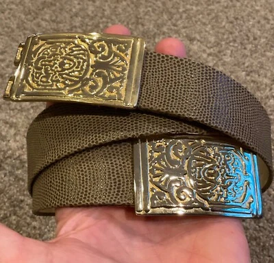 Cinto assinado GAY BOYER com fivela removível tom dourado taupe pele de cobra falsa. 33 polegadas - Imagem 1 de 4