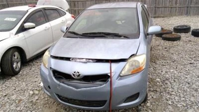 Used Fuse Box Engine fits: 2010 Toyota Yaris  Grade A - Image 1 of 4