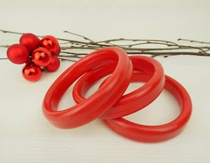 VINTAGE Trio knallroter Stapelarmreifen, passendes Set 3 geformte Kunststoffmanschette - Bild 1 von 9