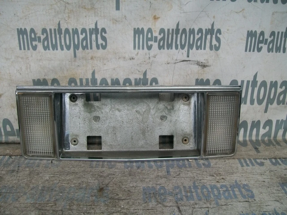 1986-1991 CADILLAC SEVILLE ELDORADO OEM FINISH PANEL LICENSE PLATE REVERSE LIGHT Foto 1 de 4