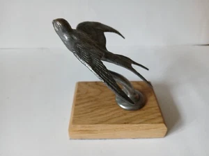 Swift car mascot.Swift silver coated car mascot. Hood ornament. - Picture 1 of 6