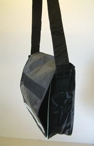 Neu Reeko Retro Messenger Schulter-/Umhängetasche ungepolstert 35 x 35 x 10 cm - Bild 1 von 9