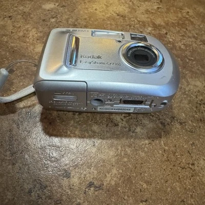 Kodak EasyShare CX7300 3.2MP Compact Digital Camera Silver (Tested) - Image 1 of 4