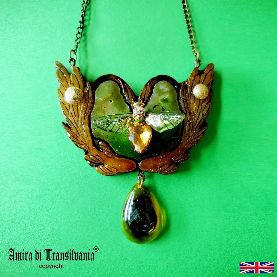 Queen Bee Necklace Luxury Jewelry Crystal Stone Bumble Honey Bee Nest Blazon Bib - Image 1 of 4