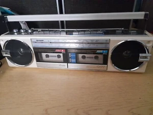 radio cassette Sharp QT77HW Excellent état - Picture 1 of 13