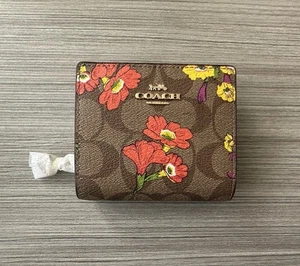 NWT Coach Snap Wallet In Signature Canvas W/ Floral Print CR939 Gold Khaki Multi - Picture 1 of 6