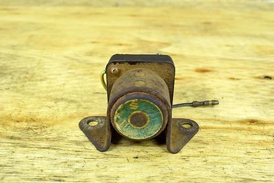 INTERRUPTOR RELÉ MOTOR DE ARRANQUE SUZUKI GS550 GS 550 GS1000 GS750 GS400 GT550 GT750 Foto 1 de 4