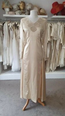 1930's champagne silk bias cut vintage wedding dress size XS hand beaded - Image 1 of 4