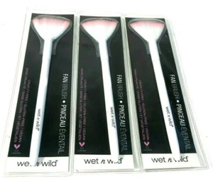 3er Pack Wet n Wild Fächerbürste - Bild 1 von 3