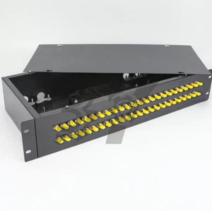 1x Boîte à bornes fibre optique 48 cœurs ST UPC adaptateur Pigtail 48 ports panneau de brassage - Photo 1/1