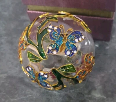 Cloisonne Mariposa Bola de Vidrio Adorno Pier One Decoración de Vacaciones Navidad Foto 1 de 4