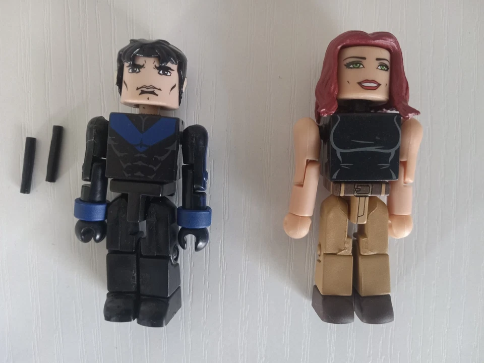 LOTE DE 2 DC COMICS MINIMATES-NIGHTWING SIN MÁSCARA-BARBARA GORDON-PERSONALIZACIONES- Foto 1 de 2