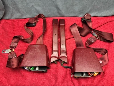 88-98 JUEGO DE CINTURONES DE SEGURIDAD CON CUBO CABINA EXTENDIDA CHEVY SILVERADO OBS ROJO TRW Foto 1 de 4