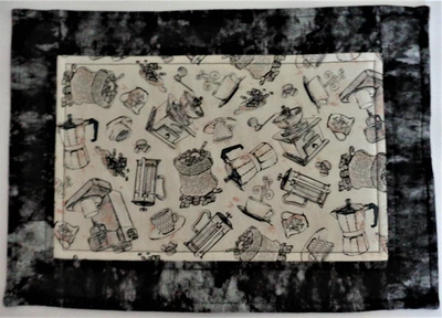 Mantel individual o corredor de mesa hecho a mano para la hora del café 12x17" Foto 1 de 3