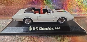 New Ray Oldsmobile 1970 Oldsmoble 4-4-2 white 1:43 scale.            C3 - Picture 1 of 6