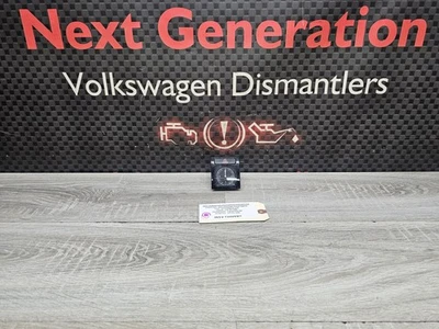 2012 - 2015 Volkswagen VW Passat B7 Interior Dashboard Analog Clock Time Teller - Image 1 of 4