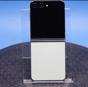 Samsung Galaxy Z Flip5 SM-F731W - 512GB - Mint - Foto 1 di 3