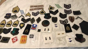LOT OF MILITARY PATCHES,RANK PINS & COLLAR INSIGNIA;LOT # 18 - Picture 1 of 13