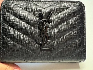 NEU Saint Laurent Black Cassandre Matelasse Compact Zip Flap Wallet Leather - Bild 1 von 23