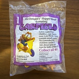 Vintage Garfield on Roller Skates McDonalds Happy Meal 1988 - Sealed NIP - Picture 1 of 2