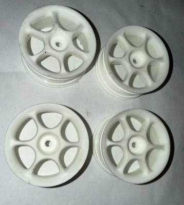 HPI 3620 6 Spoke Touring Car Wheels 26mm White (x4) Tamiya/TA02/TA03/TL01/TT02 - Image 1 of 3