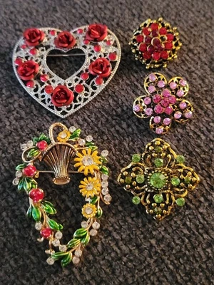 Precioso Broche Floral Multicolor Rojo Verde Rosa Estrás E207 Foto 1 de 4