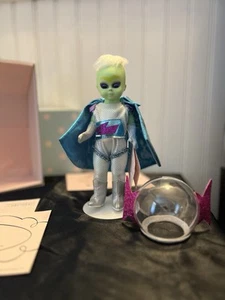 Madame Alexander “Roswell Alien” 2012 MADCC Limited Edition #51 of 70. RARE - Picture 1 of 5