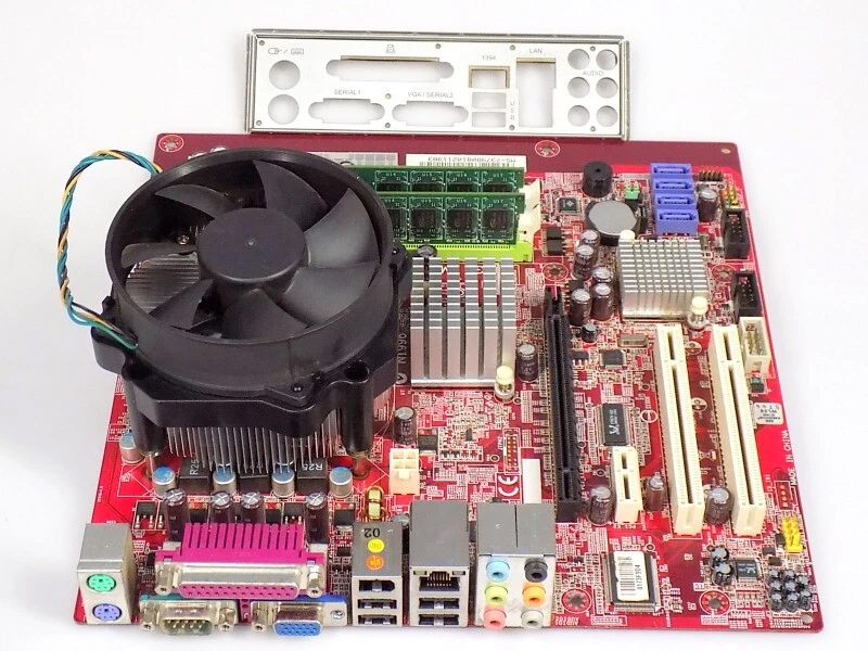 Mainboard CPU RAM Bundle: MSI MS-7379 + Intel Core 2 Quad Q8300 + 4GB DDR2 - Bild 1 von 1