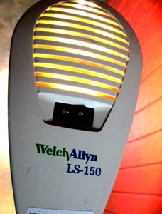 Welch Allyn LS-150 Luce da pavimento esame alogeno 50 W - Foto 1 di 8