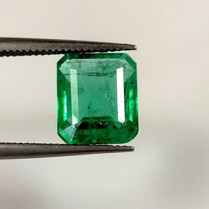 2.49ct Natural Emerald long octagon cut nice green good luster gemstone - Picture 1 of 4