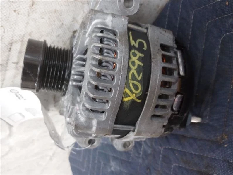 Alternador 220 Amp 12V 68391579AB para 21-23 Jeep Grand Cherokee WL 3.6L 2697982 Foto 1 de 2