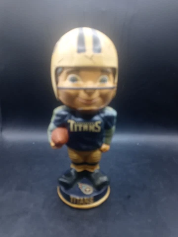 Vintage NFL Forever Collectible Legends Of The Field Tennessee Titans Cover