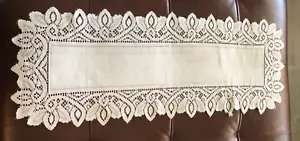 Charming Doily Table Runner Polyester and Lace 35”x13” - Picture 1 of 2