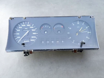 Cuadro de instrumentos velocímetro Ford Granada 78GB-10B885-AA Foto 1 de 4
