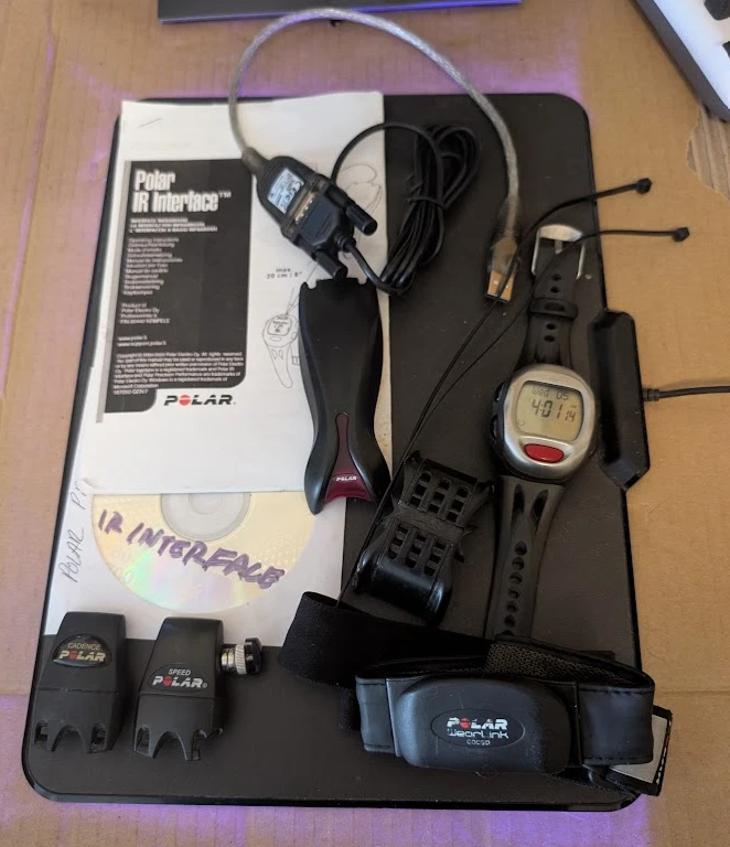 Monitor de ritmo cardíaco Polar 720i con velocidad, cadencia, interfaz IR, software, montaje Foto 1 de 1