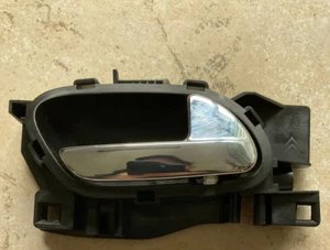 Peugeot 207 cc Bj.09 orig. Türgriff innen rechts 303965 schwarz/chrom - Bild 1 von 9