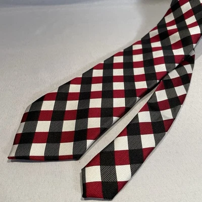 DONALD J. TRUMP Signature Collection Men’s 100% Silk Necktie Black/Red/White - Image 1 of 4