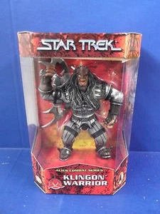Star Trek ALIEN COMBAT SERIES "KLINGON WARRIOR" "Squished Package" - Picture 1 of 8