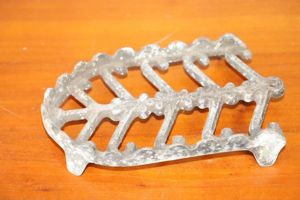 Ancien et Rare Repose-Fer à Repasser - Guillaud Lyon - Photo 1/2