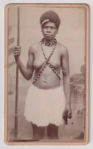 CDV Attrib. à W.-F. Dufty /Nouméa/ Nouvelle-Calédonie -Femme Kanak armée- c.1878 - Picture 1 of 2