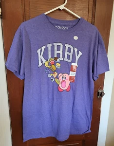 Nueva con etiquetas Camiseta Kirby Para Hombre M Púrpura Kirby Manga Corta Gráfica - Imagen 1 de 5