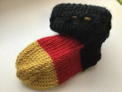 Sparstrumpf mit Geldschlitz handgestrickt (ca.10 cm Fußlänge)  Neu - Bild 1 von 3