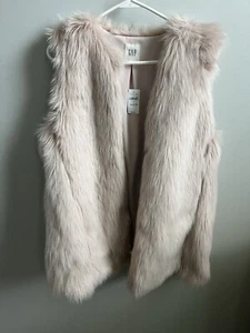 Gap Faux Fur Vest Jacket Clasp Closure Blush/Pink Layering Sleeveless Soft NEW S - Picture 1 of 5