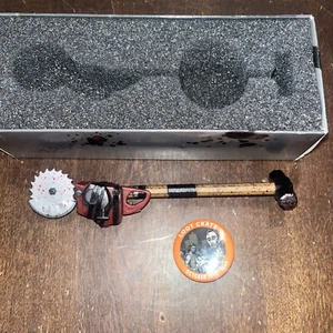 Dead Rising 3 Bloody Sledgehammer & Saw Collectible Loot Crate Exclusive W/ Pin - Picture 1 of 5