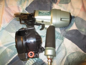 NEW HITACHI NV65AH Metabo TAIWAN Wire & Plastic 2-1/2" Coil Siding Nailer Hardie - Picture 1 of 17