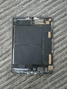Apple iPad Air 4th Gen 64GB Wi-Fi (112) - Afbeelding 1 van 3