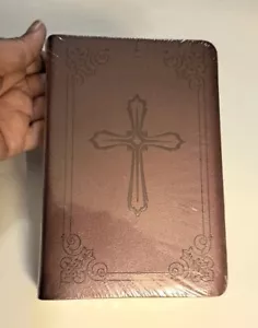 NIV Compact Bible Borgogna Marrone Pelle Morbida Cross Cover Zondervan NUOVO in confezione - Foto 1 di 5