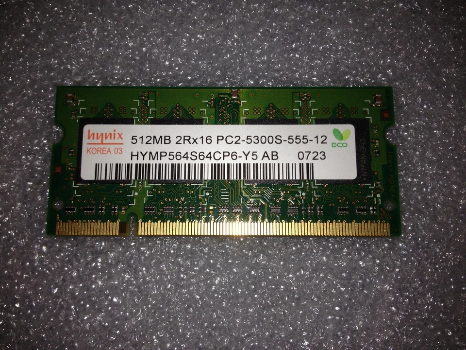 Memoria SoDimm DDR2 Hynix HYMP564S64CP6-Y5AB 512MB PC2-5300 667MHz CL5 200 Pin - Immagine 1 di 1